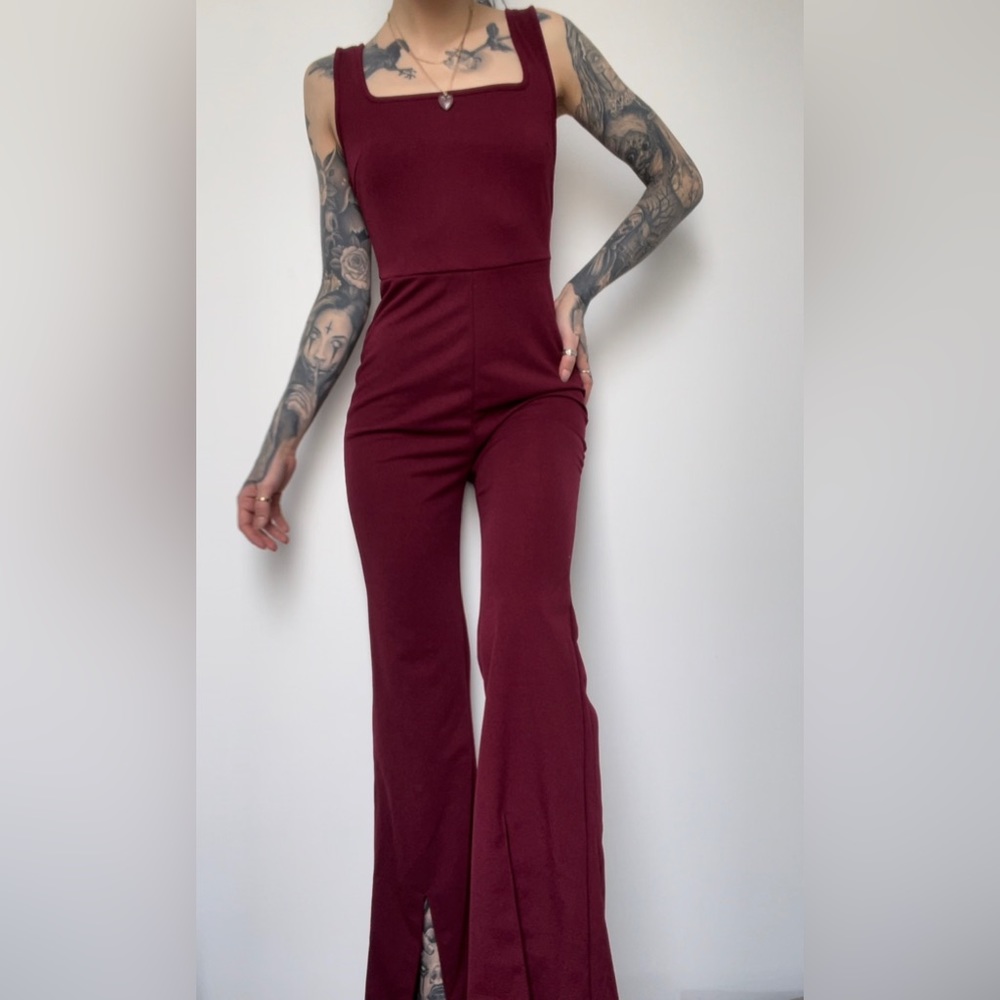 jumpsuit rouge foncé small